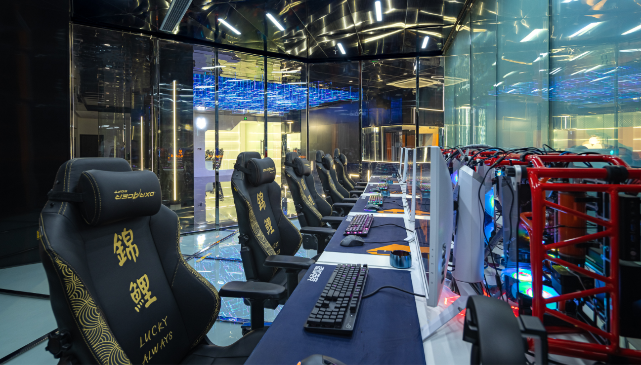 银狐，银狐商业，镁塔，狂欢购，酒店，电竞，电竞酒店，住店